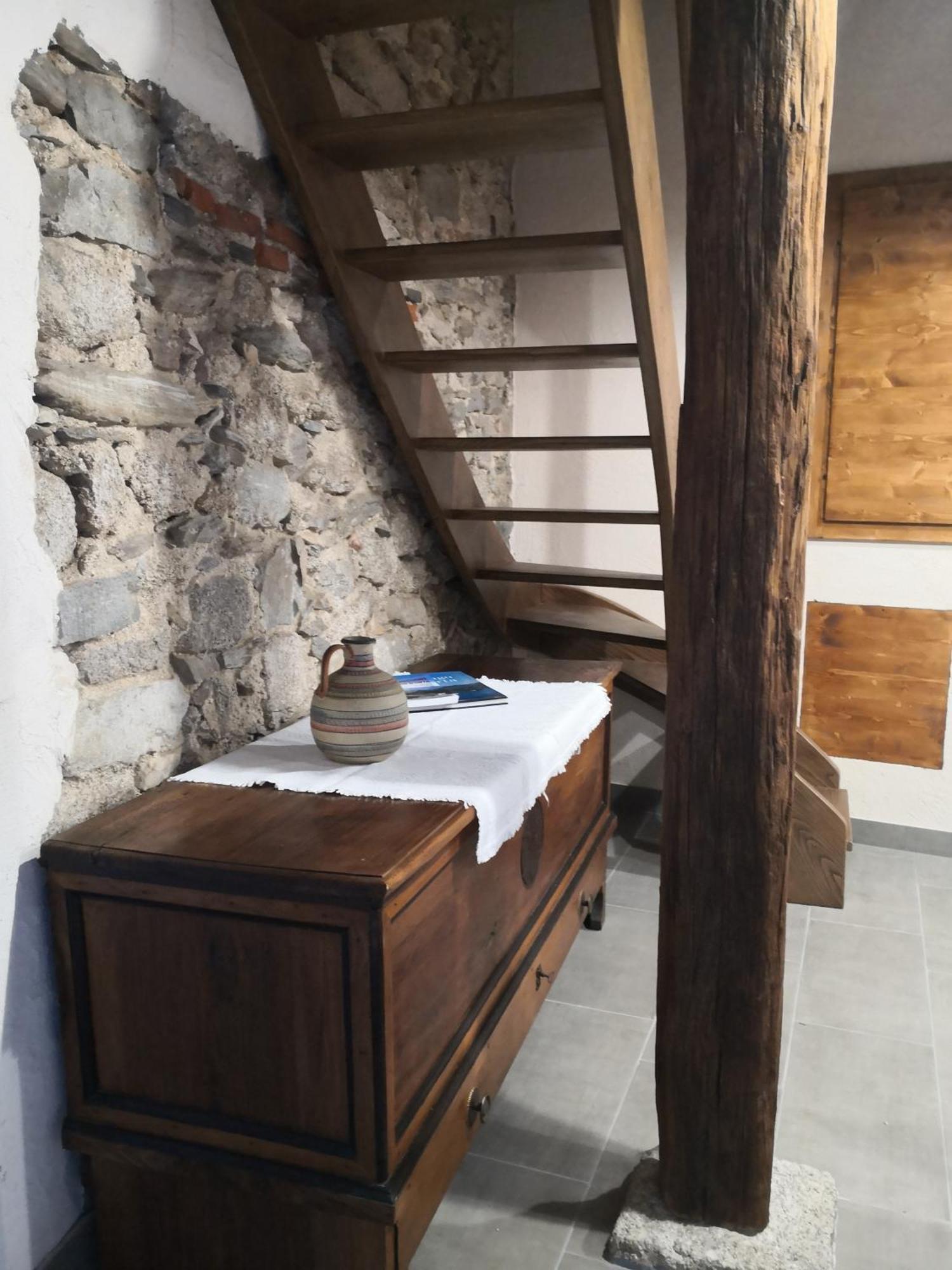 Appartement Da Tinti à Madonna Del Sasso Chambre photo